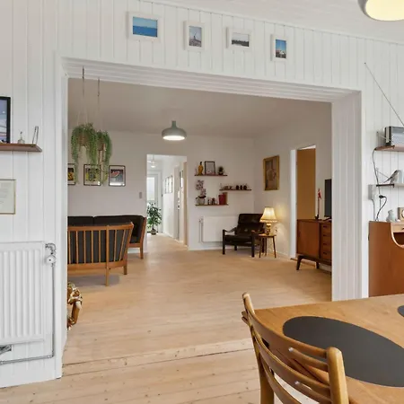5 Per, Charming Townhouse In Skagen,