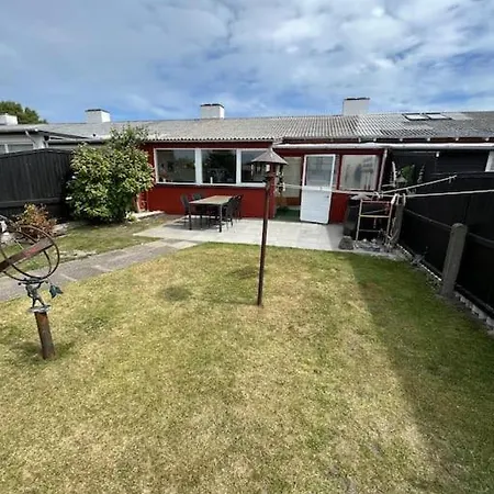 5 Per Charming Townhouse In Villa Skagen