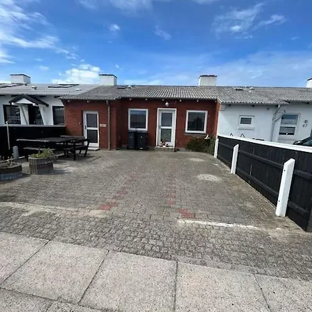 5 Per Charming Townhouse In Skagen