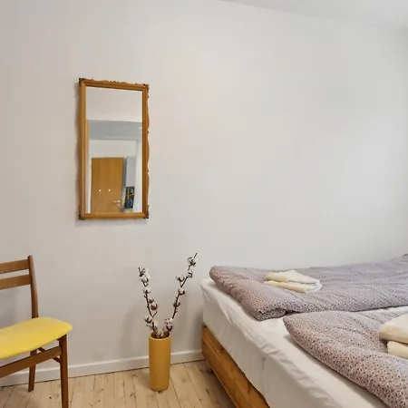 5 Per Charming Townhouse In *