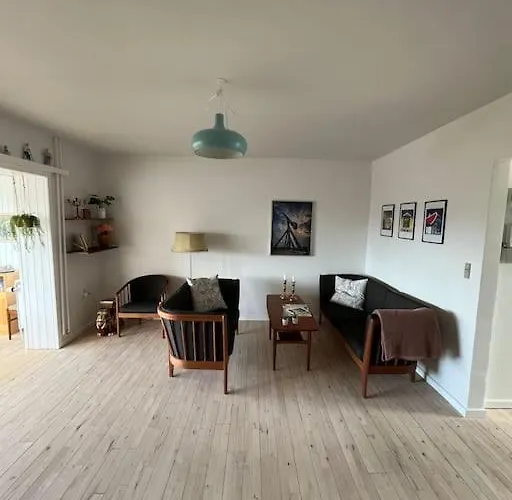 5 Per Charming Townhouse In Villa