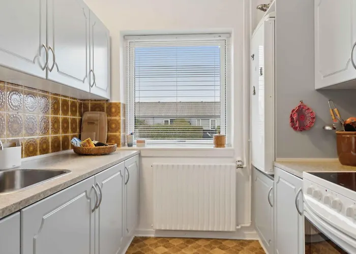 5 Per Charming Townhouse In